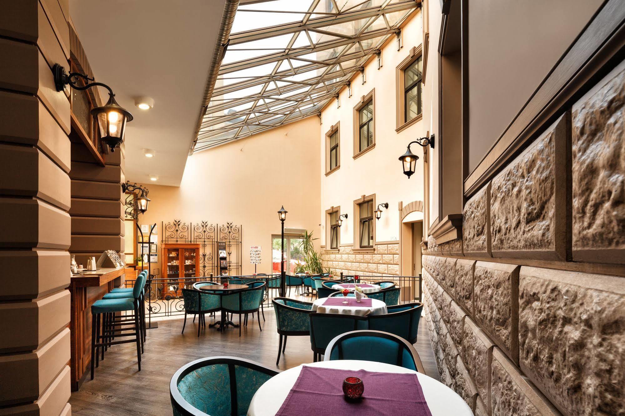 City Hotel Teater Riga Ngoại thất bức ảnh